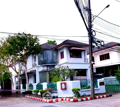 Houses for sale Siam University : 3-BR House near MRT Lak Song (ID 2079104)
