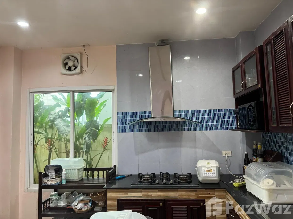 picture Luxury Golfside Villa with Panoramic Lake Views – Loch Palm - 8/12