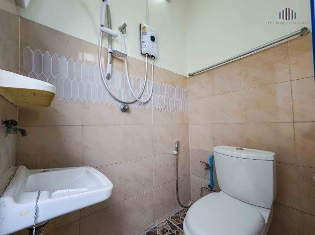 picture 7-storey apartment building for sale in a high-demand area near MRT Charan 13. Strong structure, consistent high occupancy - 17/22