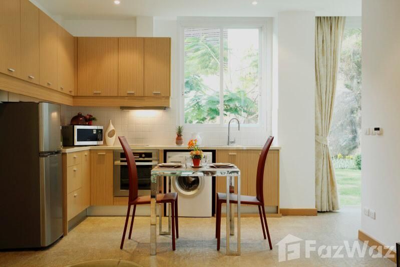 Spacious 2 bed Freehold condo with Semi Private Garden 5363341 - image 5