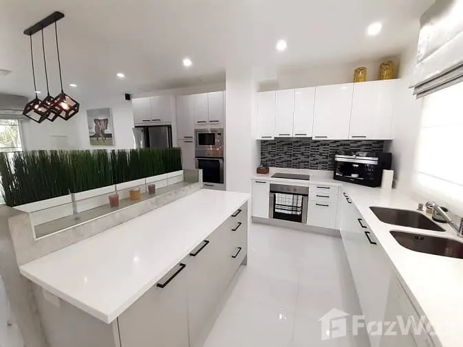 Modern, Fully Renovated Marina Townhouse For Sale / Rent 5363239 - image 4