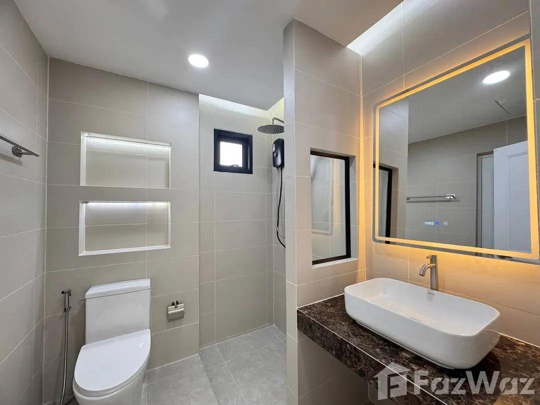 picture 4-Bedroom Corner House in Land and House, Chalong - 7/21