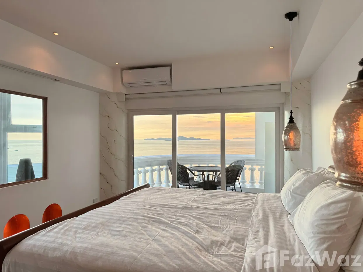 picture "LIVING IN A PICTURE" at Park Beach Condominium - 3/31