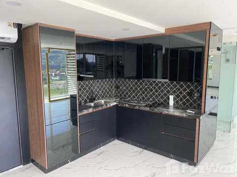 Resale Brand New 2 Bedroom