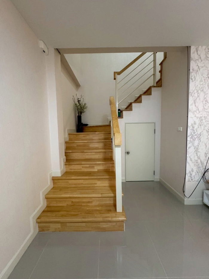 รูป 🏡 ให้เช่าทาวน์โฮม 2 ชั้น รสา แกรนวิลล์ พหลโยธิน 73  มี 3 ห้องนอน 3 ห้องน้ำ  เฟอร์นิเจอร์ครบ พร้อมครัวไทย #เลี้ยงสัตว์ได้ #ตรงข้ามตลาดเซฟวัน  - รูปที่ 8/11