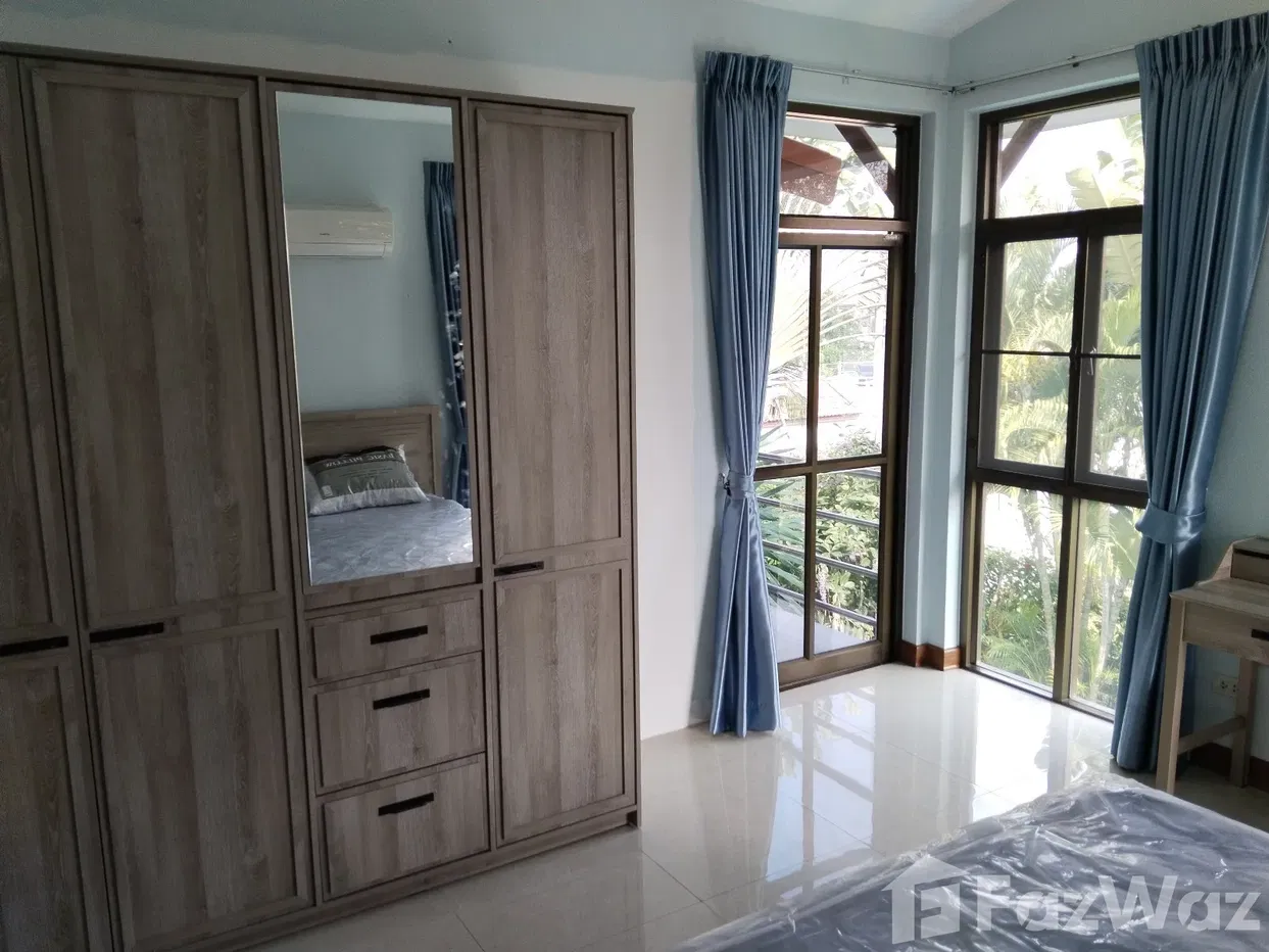 picture reduced! 4 Bedroom Villa at Royal Garden - 25/47