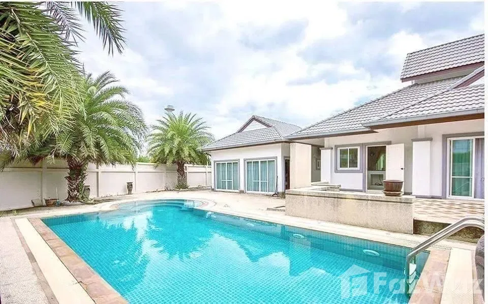 picture 4 Bedroom Villa for rent at Emerald Resort 1053114 - 2/16