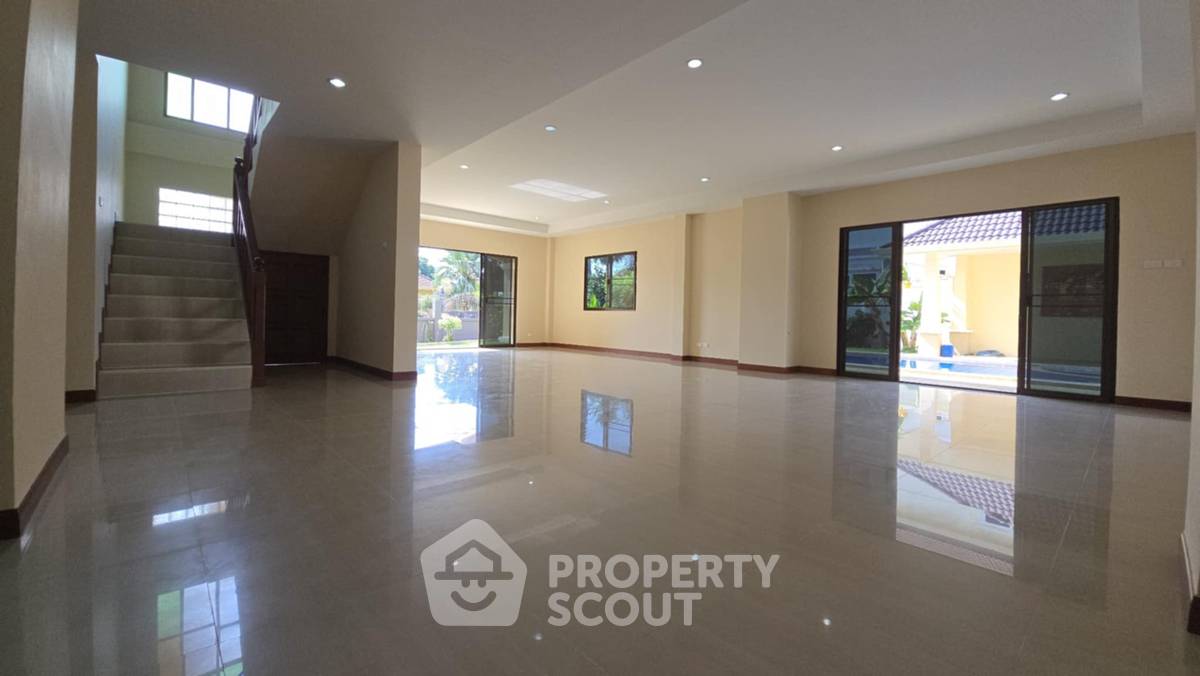 รูป วิลล่า 5-ห้องนอน ใกล้ อ่างเก็บน้ำมาบประชัน (ID 2250791) - รูปที่ 11/20