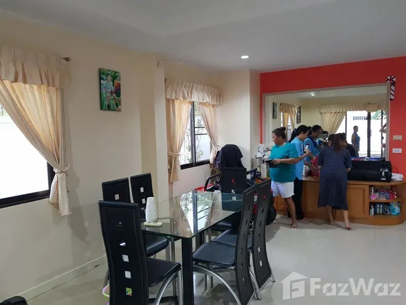 picture 4 Bedroom Villa for sale at Lakeside Court - 25/48