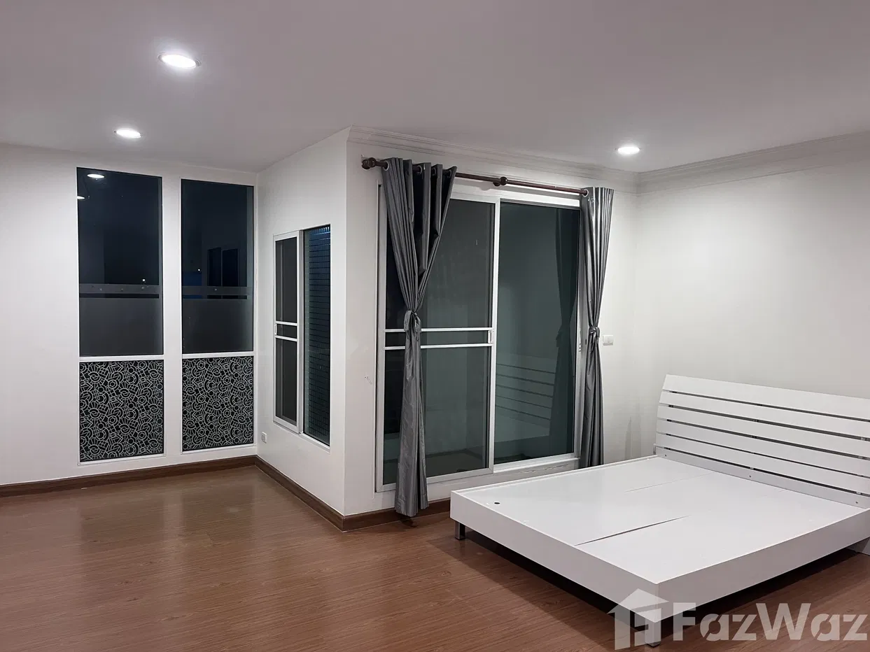 picture 2 Bedroom Townhouse for sale at Baan Klang Muang Sathorn-Taksin 2 - 3/9