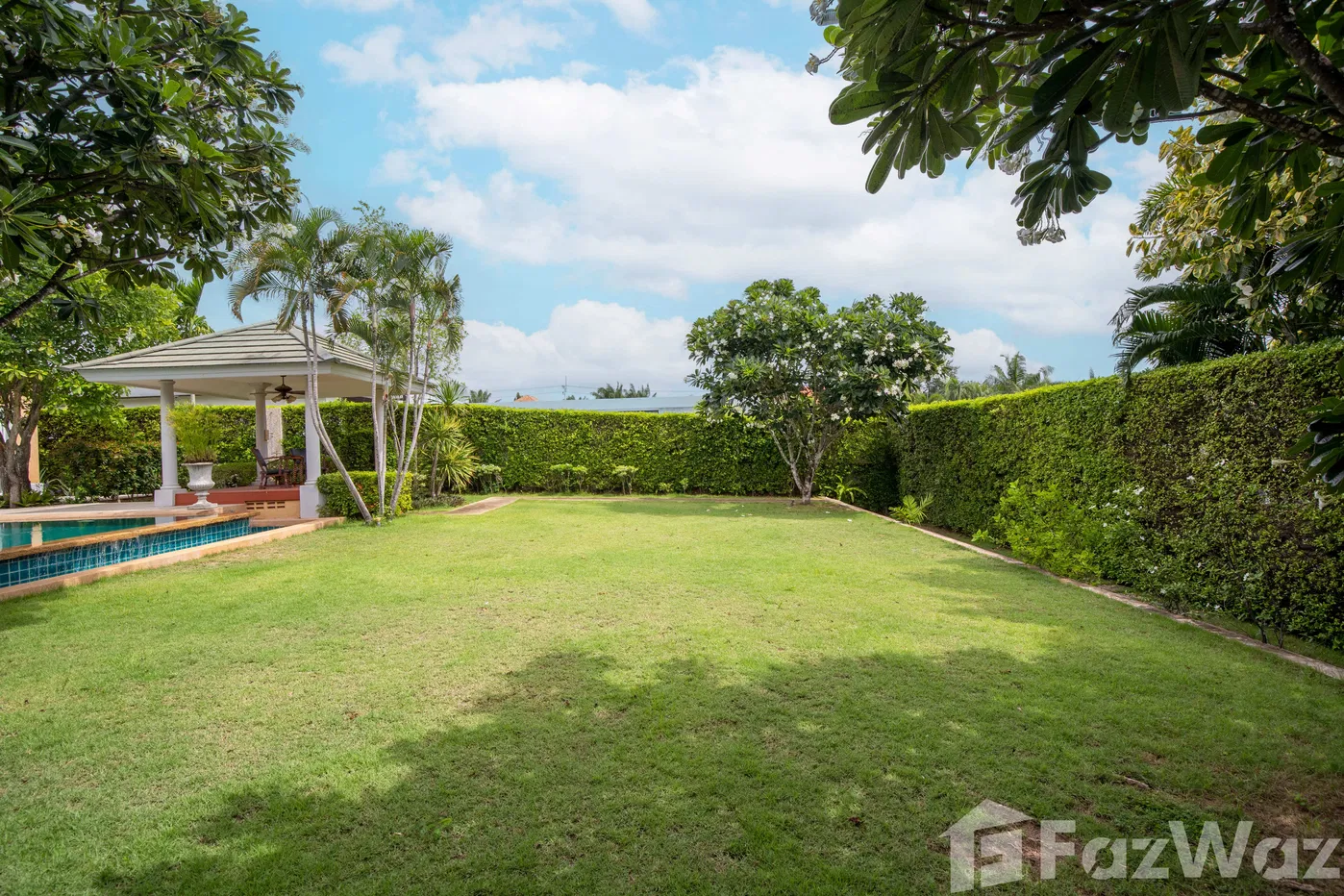 picture Luxury Vintage 3BR Villa with Pool, Garden & Bathtubs - 13/68