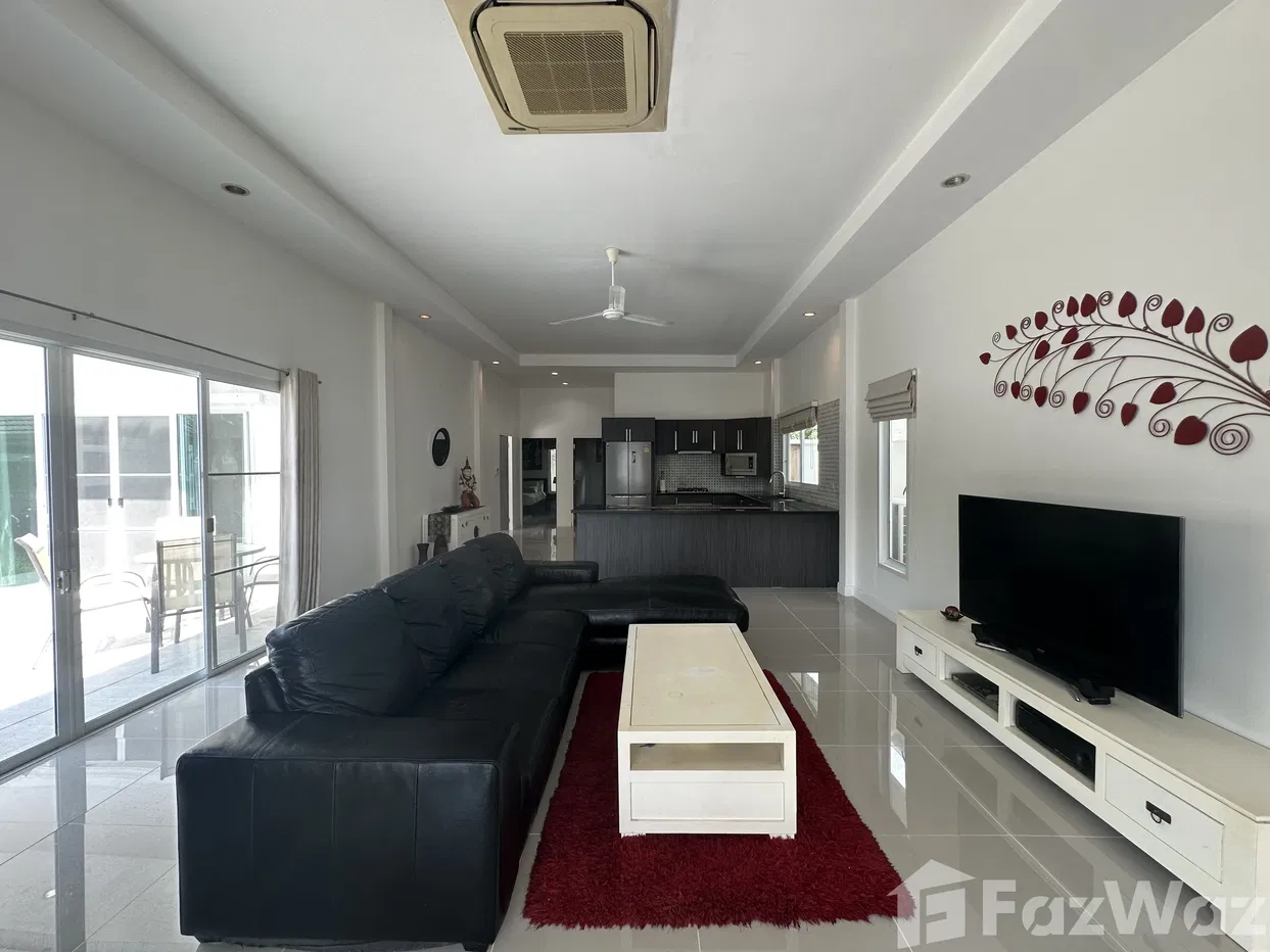 picture Large Private 4 Bedroom Pool Villa with Guest House - 28/31