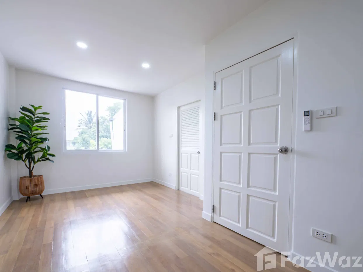 picture 3 Bedroom Townhouse for sale in Chalong, Phuket - 12/21