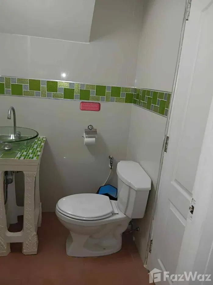 picture Corrib Village 5636077 - 8/18