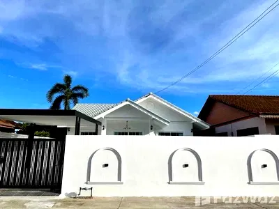 Houses for sale Bang Lamung Chonburi : 3 Bedroom Villa for sale in Bang Lamung, Chon Buri