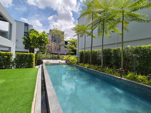 Ready to rent Pool villa Krungtepkeetha 4 bedroom 5 Bathroon with elevator