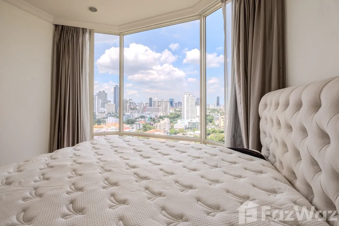 picture 2 Bedroom Condo for sale at Royce Private Residences - 15/19