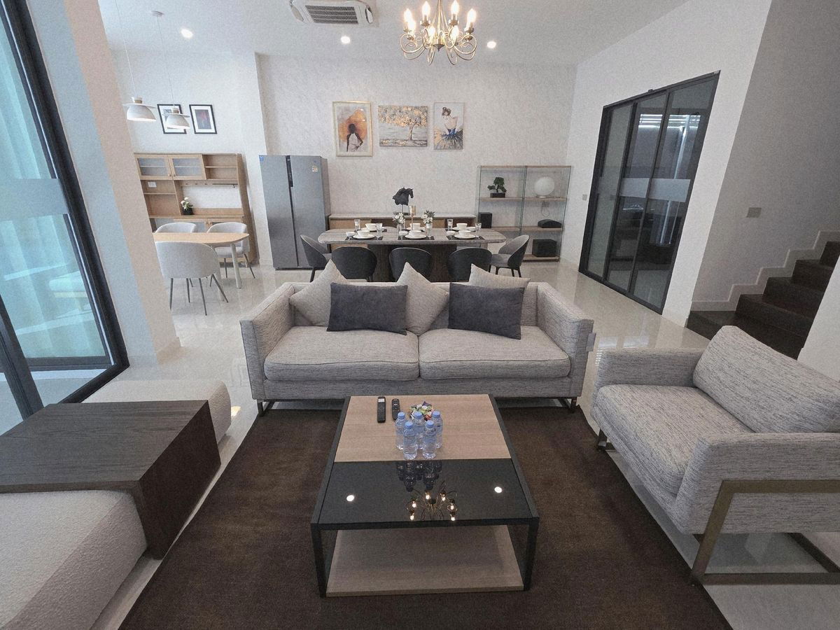 picture For Rent: 3-Storey Detached Private Pool Villa, Super Luxury Level, in the Liab Duan–Ramintra Area. - 8/31