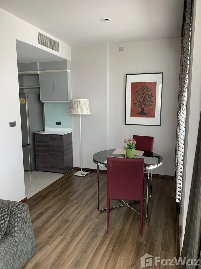 picture A Luxurious Piece of Comfort: Get Ready to Splurge on this Prime Condo! - 3/6