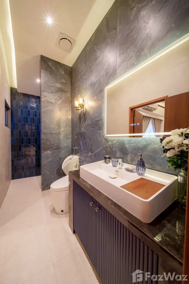 picture Pool Villa for Sale - 10/32