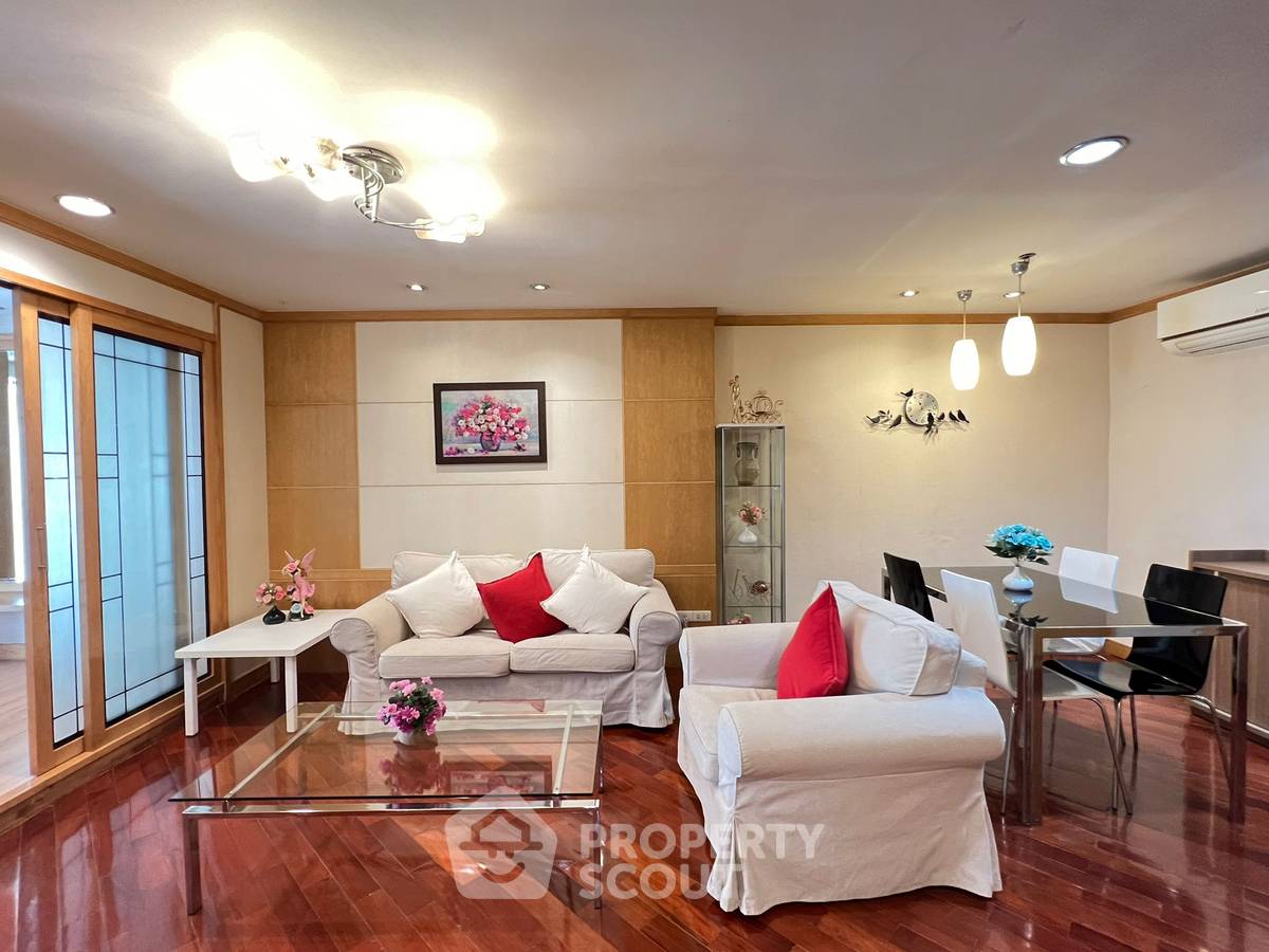 picture 2-BR Condo at Asoke Place near MRT Sukhumvit (ID 1529378) - 1/10