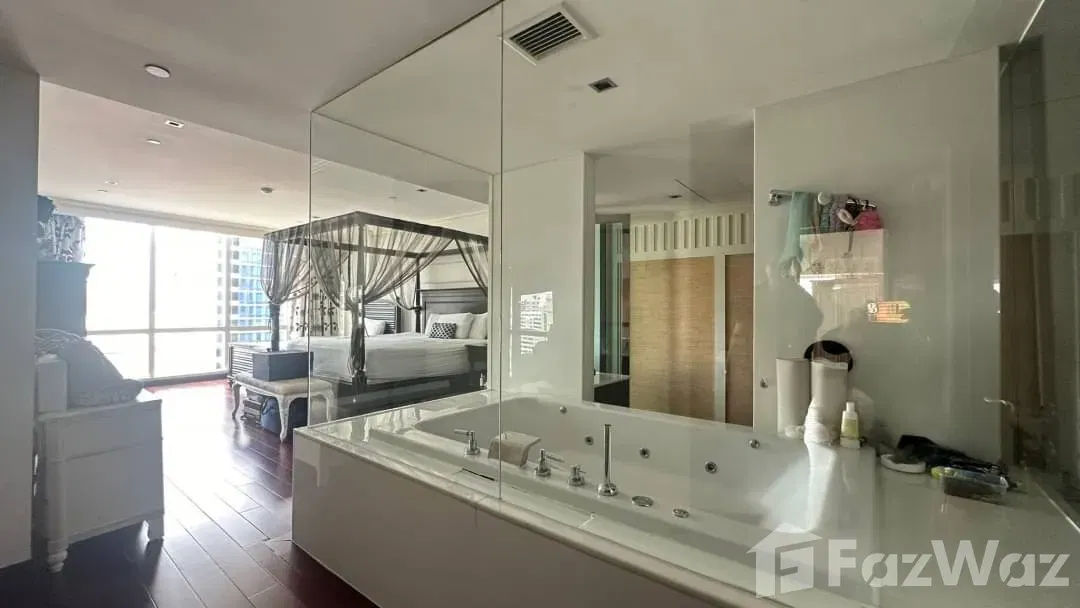 picture Duplex for sale at Le Rafine 31 - 11/19