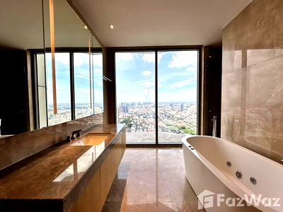Condos for sale Charoen Nakhon Station : 4 Bedroom Condo for Sell at Magnolias Waterfront Residence