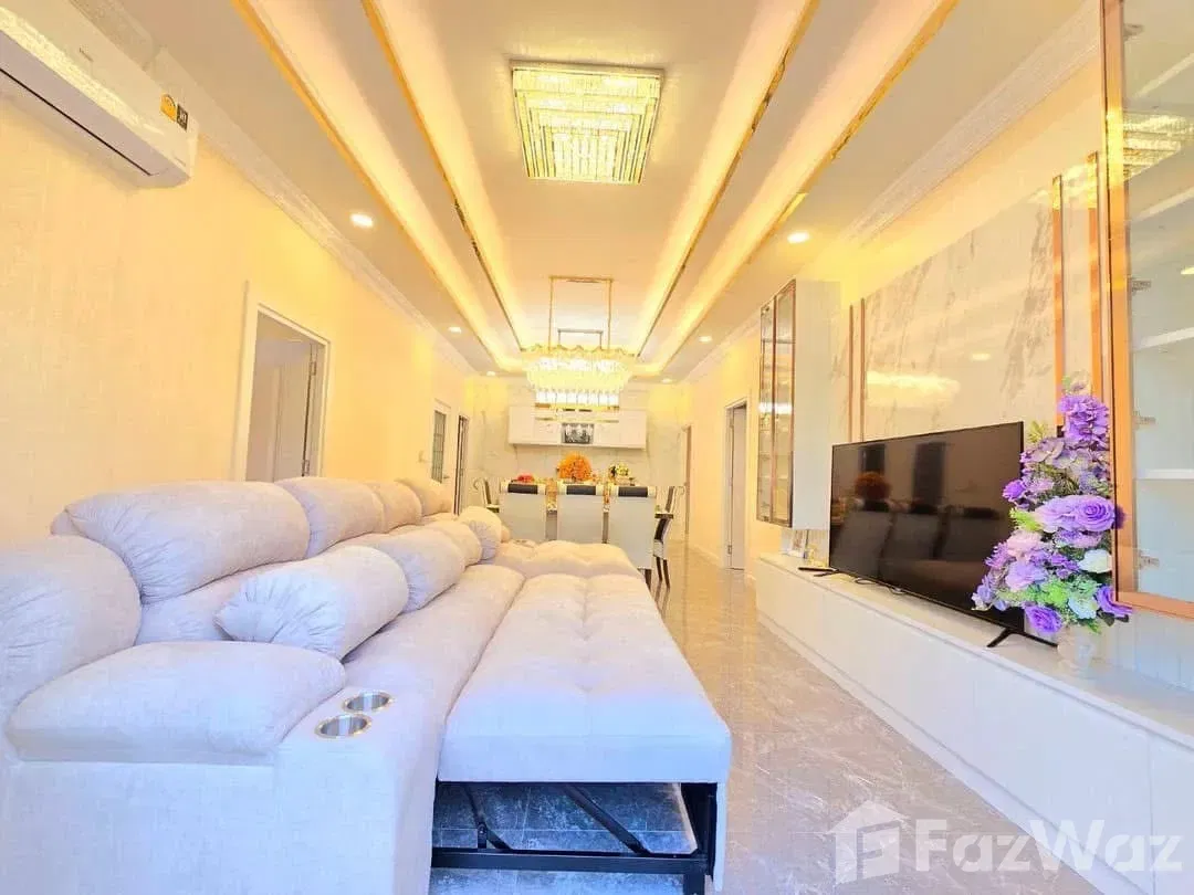 picture 3 Bedroom House for sale in Na Kluea, Chon Buri - 10/38