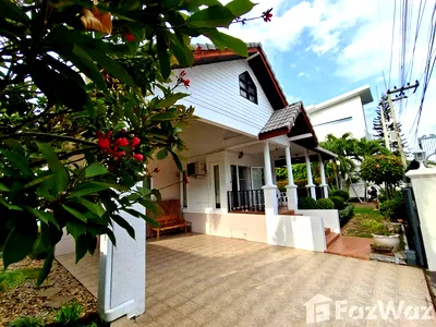 Houses for rent Pornprapanimit Road : 3 Bedroom Villa for rent at Pattya Green Ville