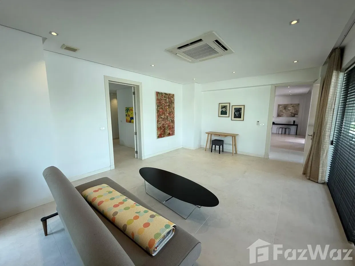 picture Exceptional 4-Storey Villa at Black Mountain Golf Resort - 56/83