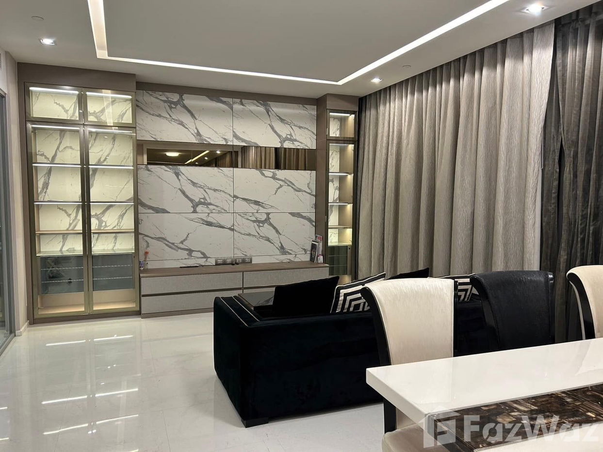 picture 2 Bedroom Condo for sale at The Bangkok Sathorn - 2/11