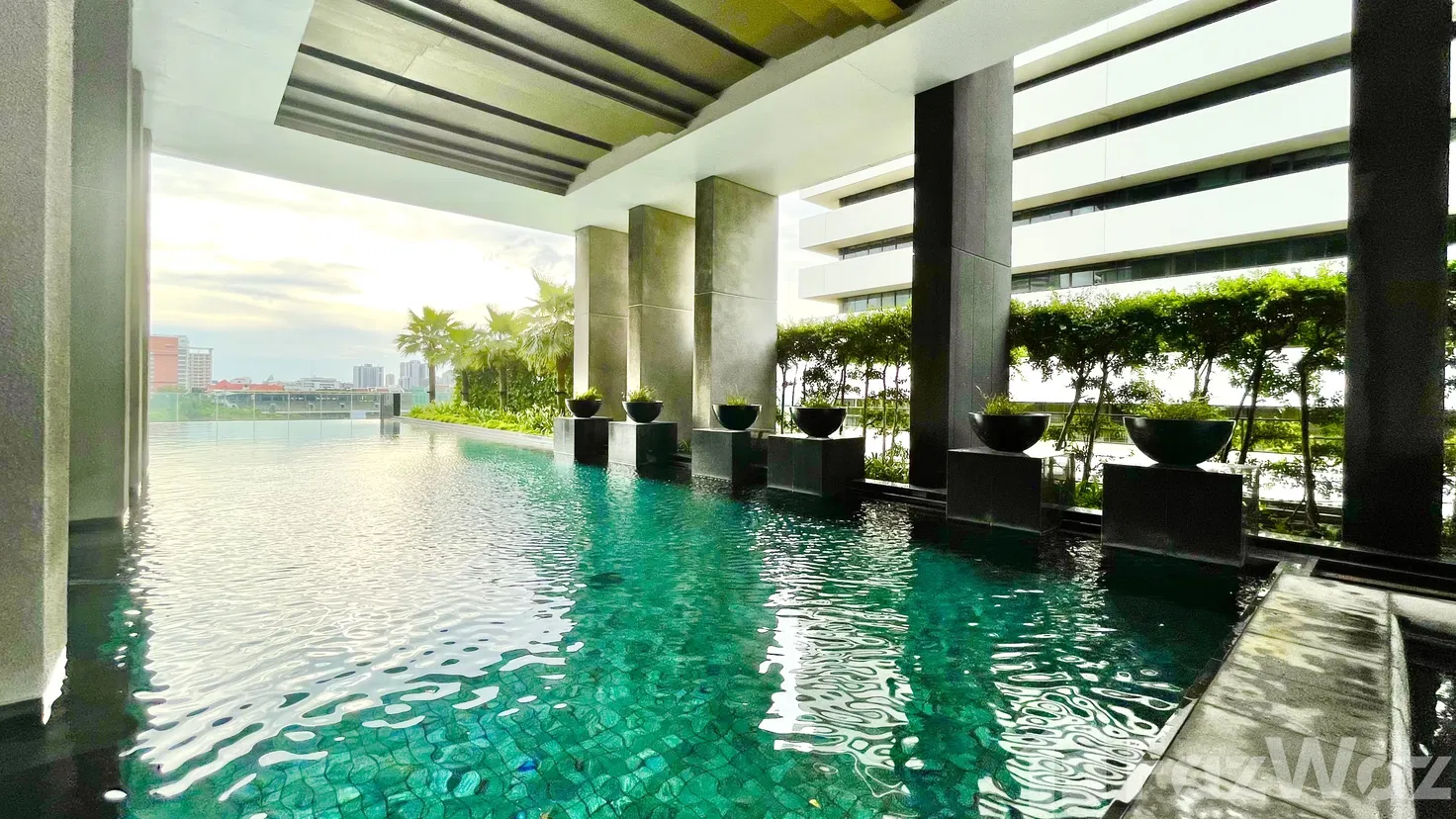 picture 2 Bedroom Condo for sale at 185 Rajadamri - 2/48