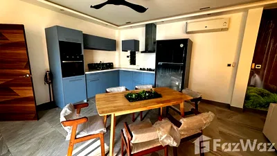 Houses for sale Wiset Road Phuket : 3 Bedroom Villa for sale in Rawai, Phuket