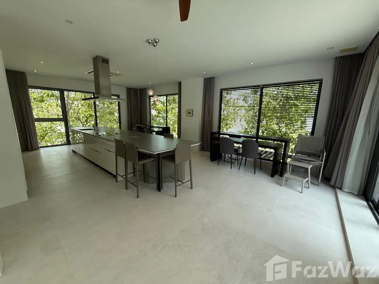 picture Exceptional 4-Storey Villa at Black Mountain Golf Resort - 46/83