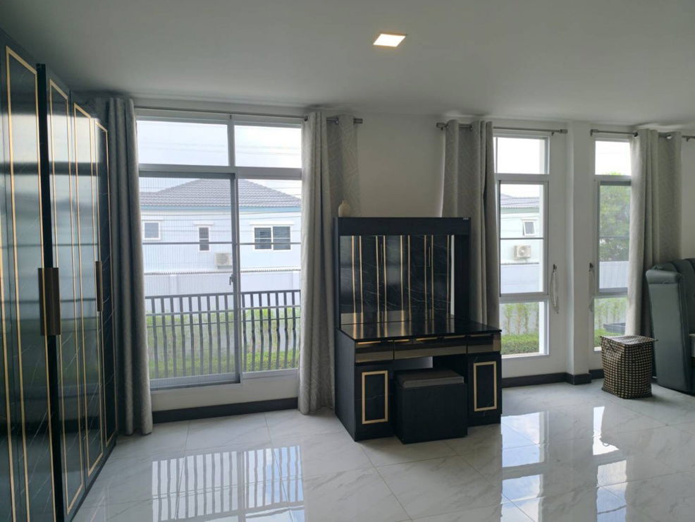 รูป 🔥🏡□■Townhome 4 Plots in Bangna 5 BR  63 sq.w 300 sqm. fully furnished with the best price for Rental■□ - รูปที่ 6/12