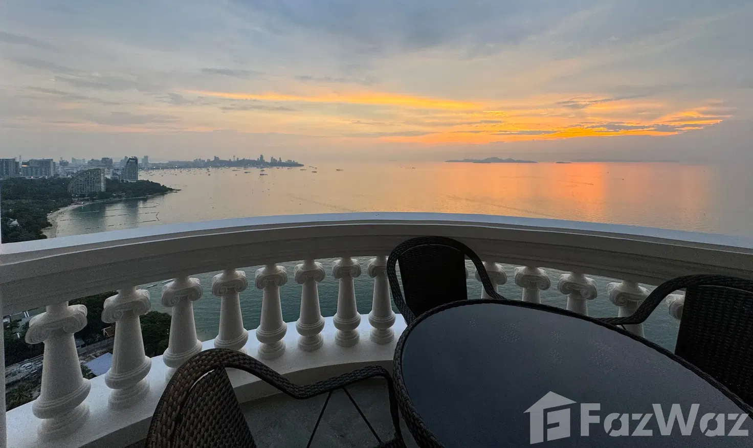picture "LIVING IN A PICTURE" at Park Beach Condominium - 30/31