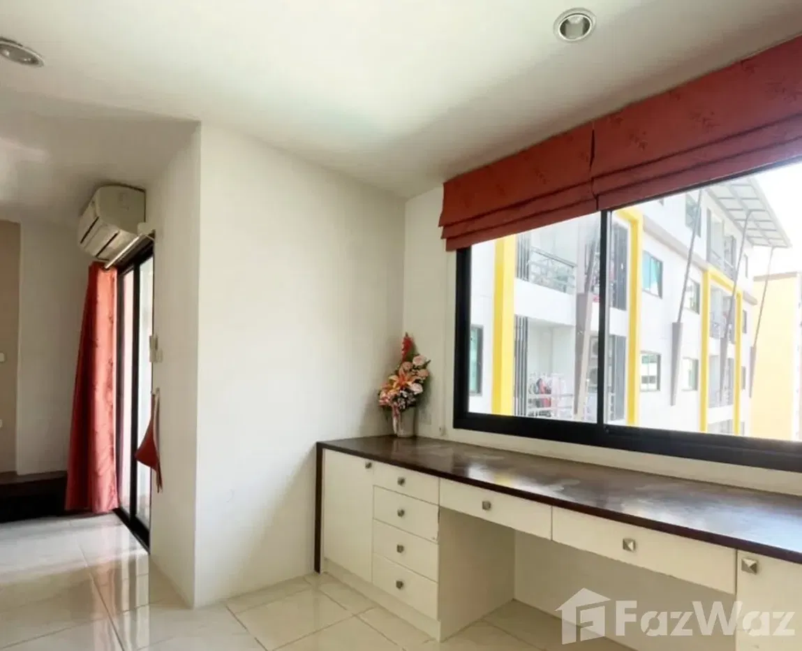 picture 2 Bedroom Condo for sale at Ratchaporn Place - 2/10