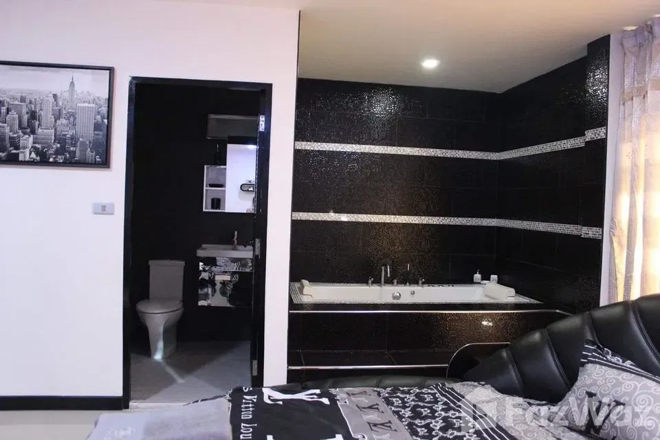 picture 3 Bedroom Villa for sale in Patong, Phuket - 18/33