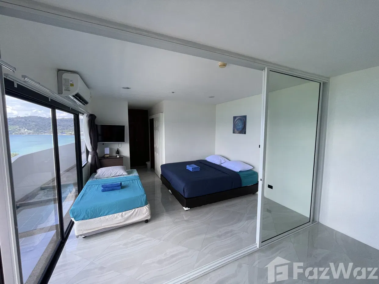 picture Oceanfront Luxury Patong Tower Condo For Sale - 17/51