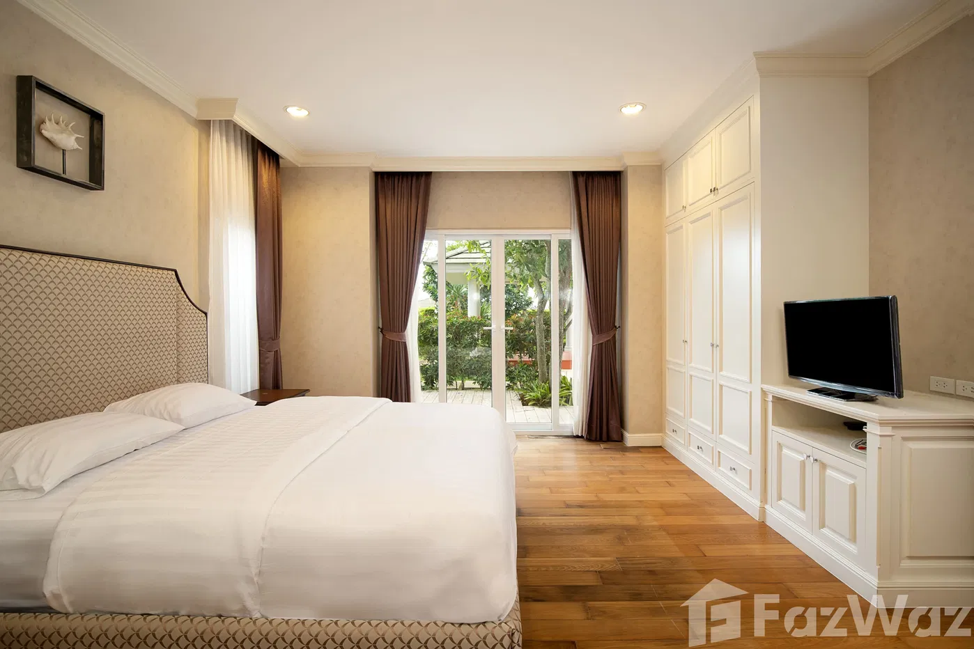 picture Luxury Vintage 3BR Villa with Pool, Garden & Bathtubs - 52/68