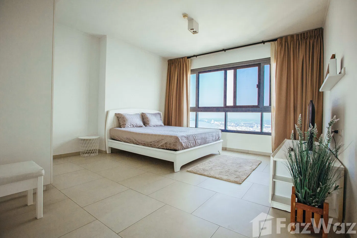 picture Duplex 3 bed 4 bathroom in Zire Wongamat in North Pattaya, - 7/12
