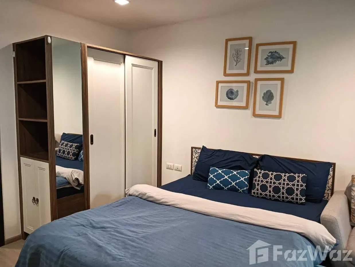 picture Freehold condo Pool View at The Base Central for sale - 10/14