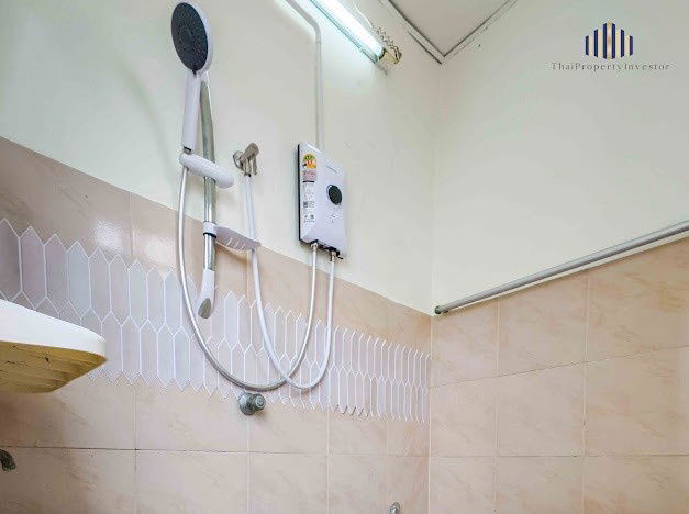 picture 7-storey apartment building for sale in a high-demand area near MRT Charan 13. Strong structure, consistent high occupancy - 18/22