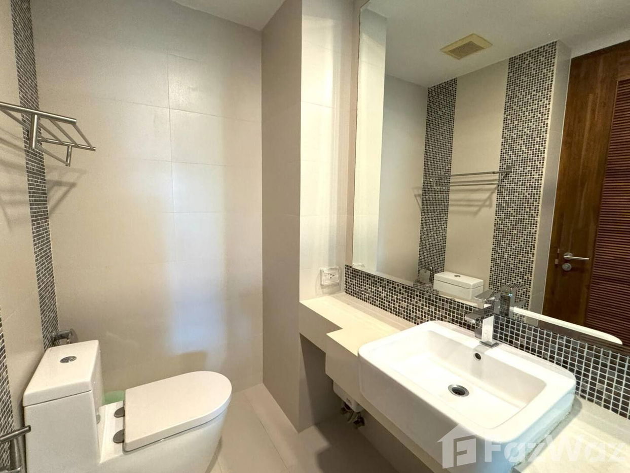 picture Stunning 35 m² Condo at "At The Tree" in Rawai, Phuket - 20/21