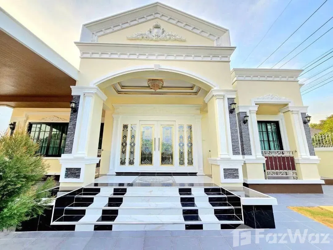 picture 3 Bedroom House for sale in Na Kluea, Chon Buri - 2/38