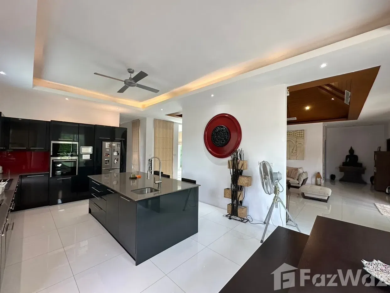 picture Red Mountain Luxury Villa,3 Beds with 1 Guesthouse For Sale - 9/31