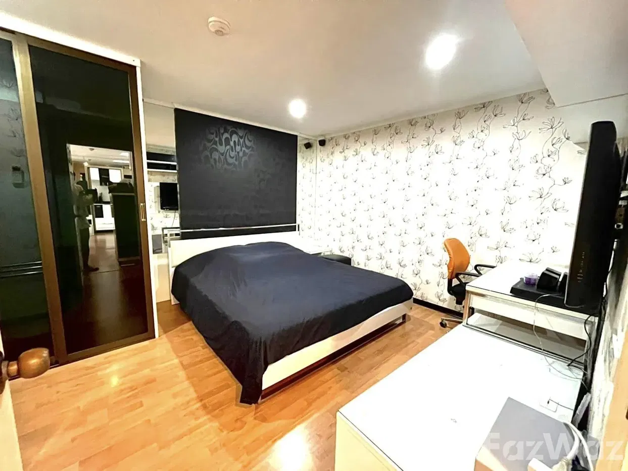 picture 2 Bedroom Condo for sale at Lumpini Ville Cultural Center - 8/14