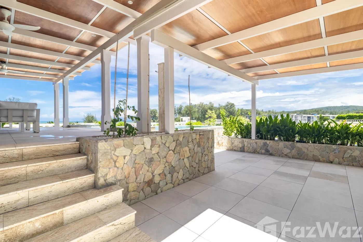 picture Stunning beachfront penthouse with a private pool and 3 bed - 9/35