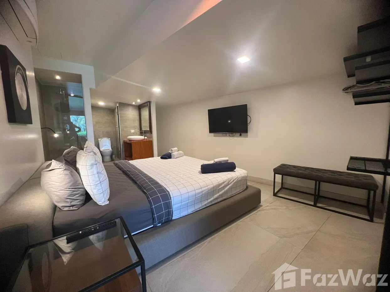 picture Large 2 Bedroom Condo for sale - 10/21