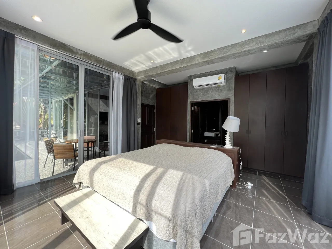 Renovated 4 Bedroom Lakefront Villa in Casa Sakoo 1172248 - image 2